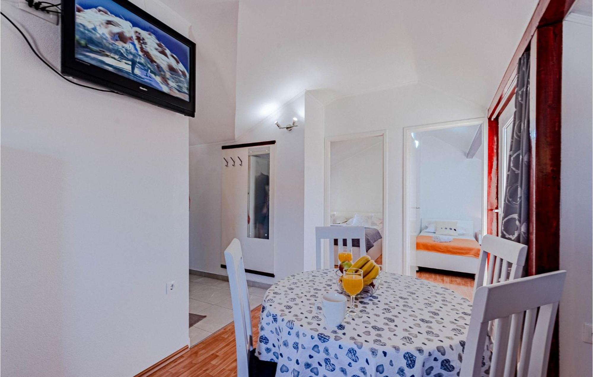 Beautiful Apartment In Vela Luka With Wifi 外观 照片