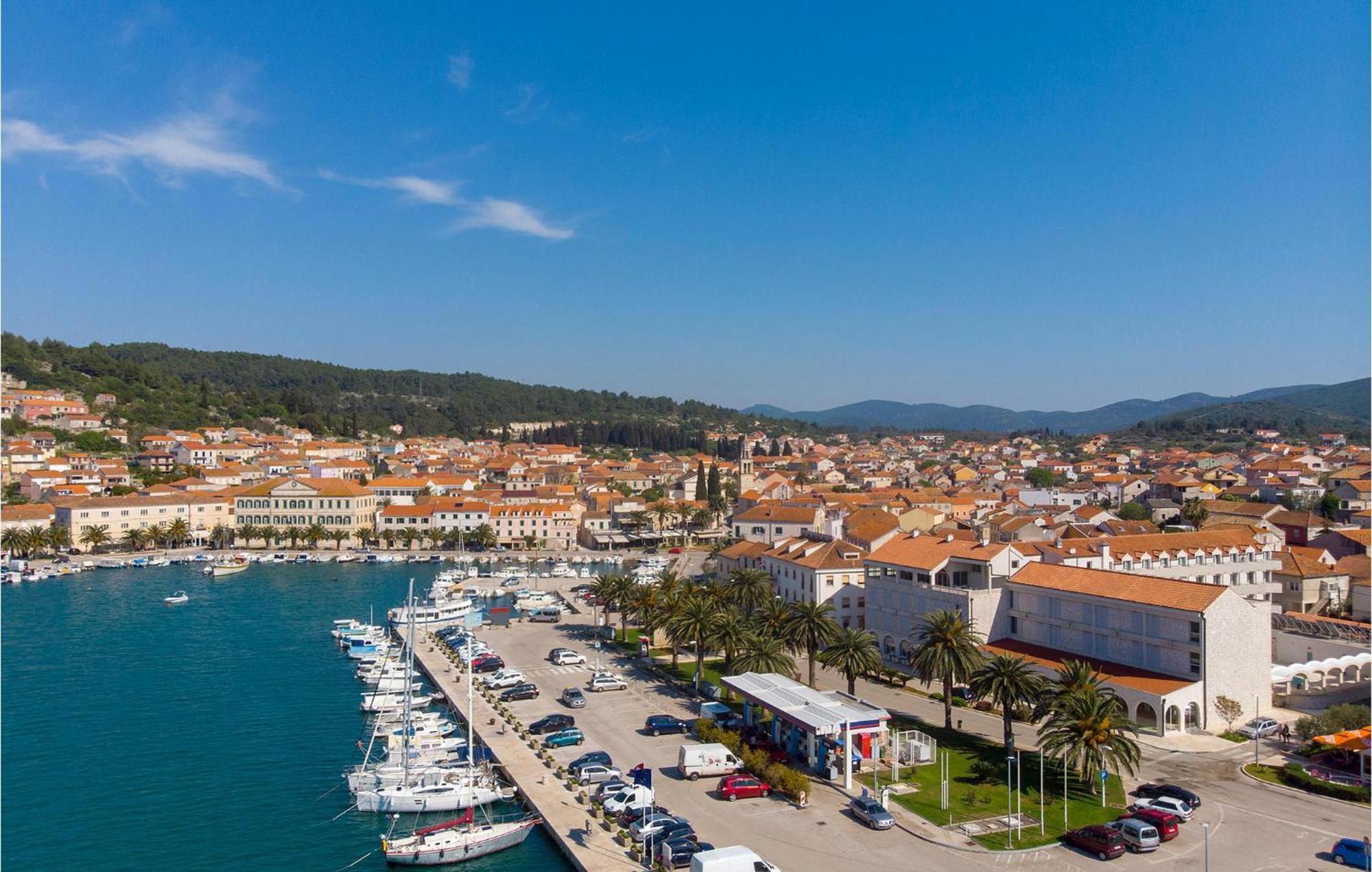 Beautiful Apartment In Vela Luka With Wifi 外观 照片